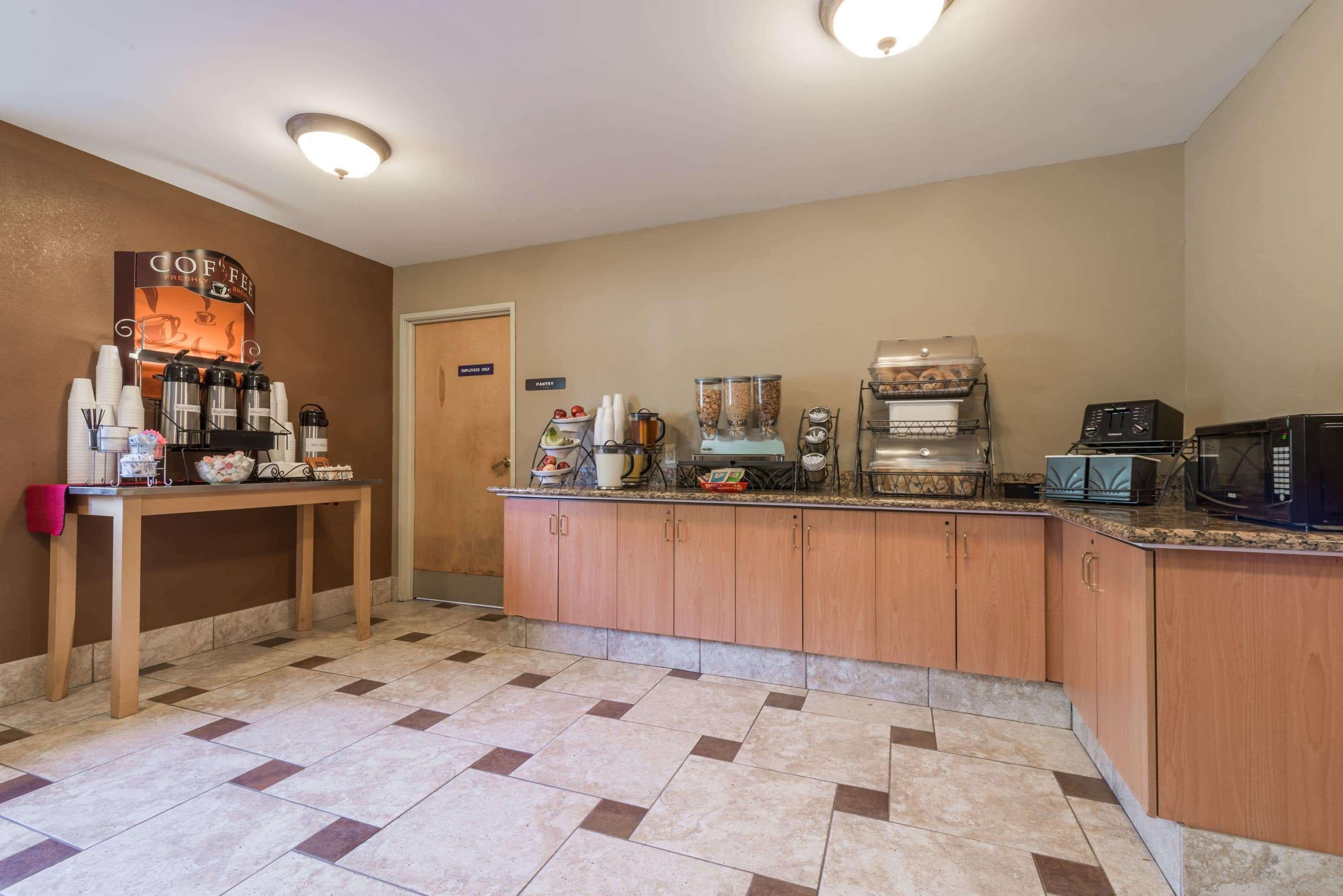 Microtel Inn & Suites By Wyndham West Chester Exterior photo
